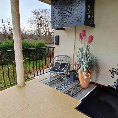 Apartment La Dame Aux Fleurs